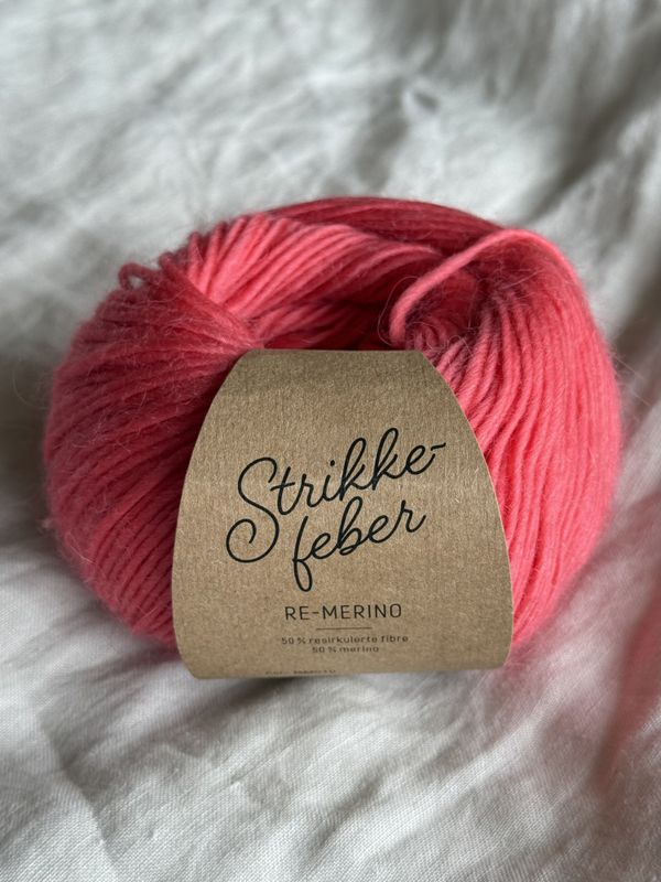 Re-merino - Coral Red RM010